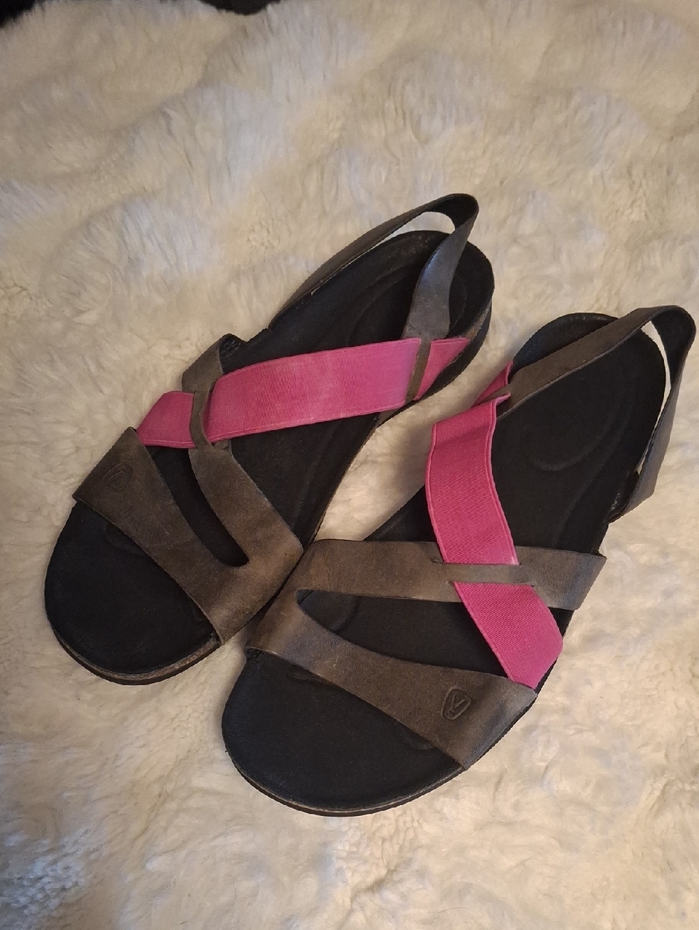KEEN Dauntless Strappy Leather Sandals Pink Brown Gorpcore Comfort Sz 9